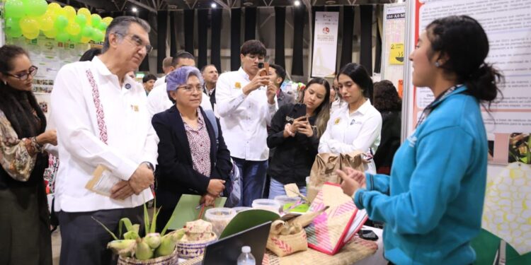 Refrenda Américo Villarreal apoyo a la ciencia en favor del bienestar social