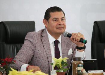 Los grupos delictivos más peligrosos son los delincuentes disfrazados de políticos: Alejandro Armenta