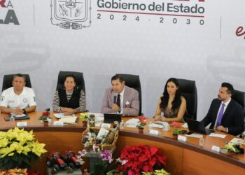 Gobierno de Puebla impulsa producción de nochebuena como motor económico y turístico