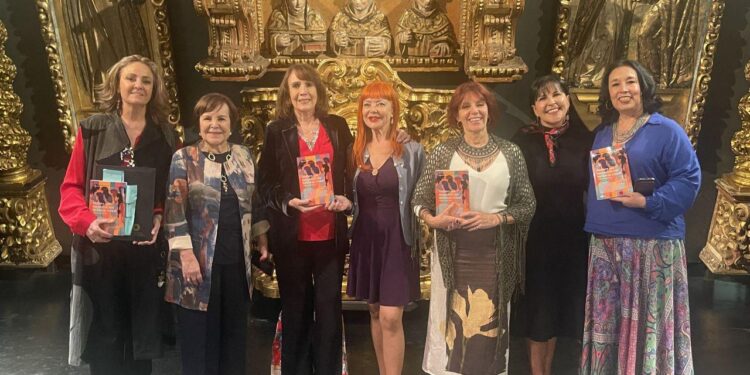 Mujeres que rompen el silencio… ecos de Sor Juana en el Claustro
