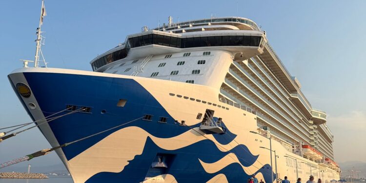 Arriba a Manzanillo el ‘Royal Princess’, octavo crucero de la temporada 2025-2026