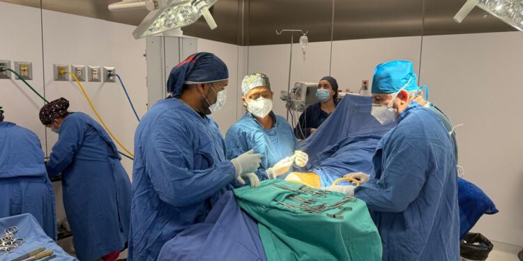 Fortalece Clínica Hospital “Cabo San Lucas” del ISSSTE capacidad quirúrgica