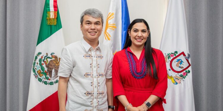 La gobernadora Indira Vizcaíno recibe al Embajador de Filipinas en México