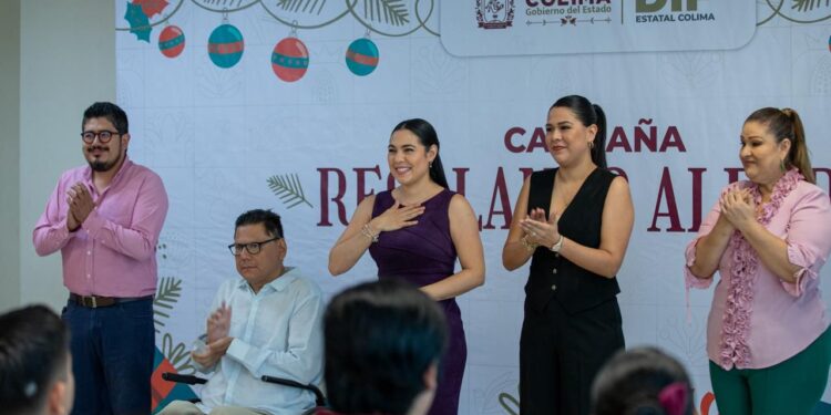 La gobernadora de Colima inicia campaña ‘Regalando Alegría’; se busca entregar más de 2 mil juguetes