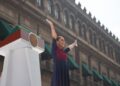 Ante 600 mil personas en el Zócalo, Presidenta sostiene: México avanza con dignidad, justicia, unidad y con la fuerza invencible del pueblo
