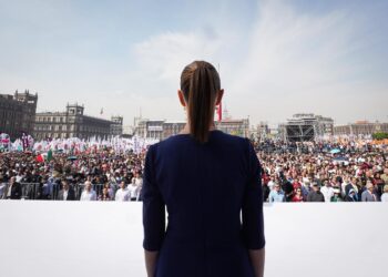 Sheinbaum reafirma fortaleza de la 4T ante más de 600 mil personas en el Zócalo