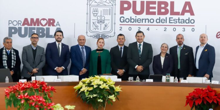 Supera ISSSTE meta de cirugías y consultas realizadas en 2025: Martí Batres