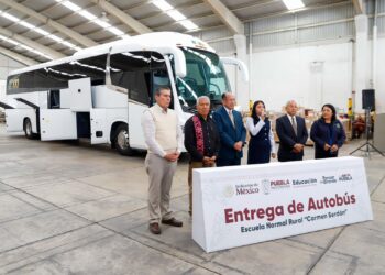 Cumple gobierno del estado compromisos y acuerdos con la escuela normal rural “Carmen Serdán”