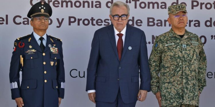 El Gobernador Rocha Moya agradeció el compromiso de la Fuerza Aérea de continuar apoyando la estrategia de seguridad en Sinaloa