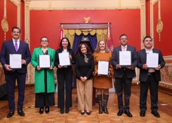 La gobernadora Lorena Cuéllar fortalece áreas estrégicas; entrega nombramientos a nuevos integrantes del gabinete legal y ampliado