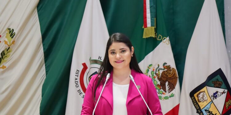 En el Día Internacional de la Mujer y la Niña en la Ciencia, la diputada Deni Gastélum refrenda su compromiso con más mujeres en STEM