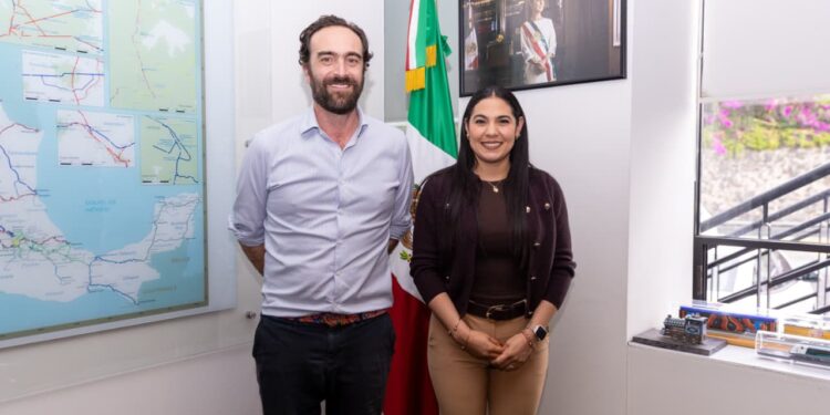 La Gobernadora Indira Vizcaíno sigue impulsando acciones para mejorar el transporte público en Colima