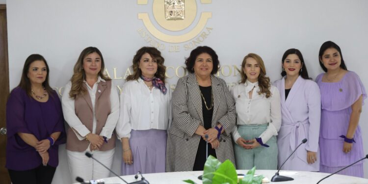 Conmemora Congreso de Sonora Día Internacional de la Mujer y remite iniciativas a comisiones