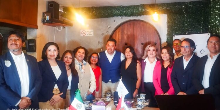 UPTLAX lleva la voz de las mujeres a espacio de reflexión por el 8M