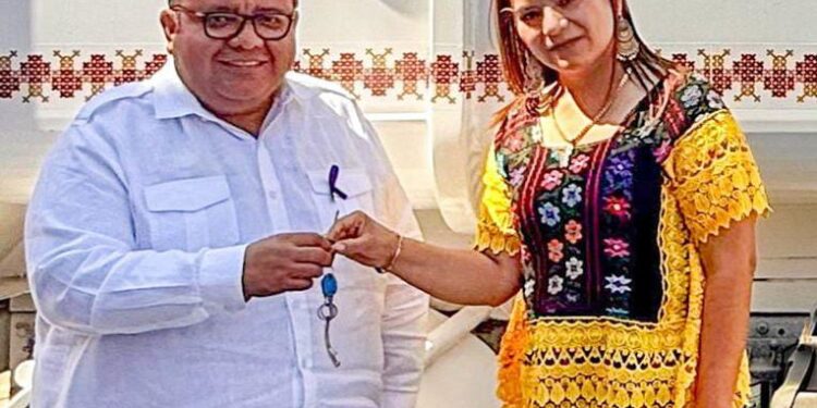 La gobernadora Evelyn Salgado fortalece servicios públicos en Ixcapuzalco con nuevo camión recolector