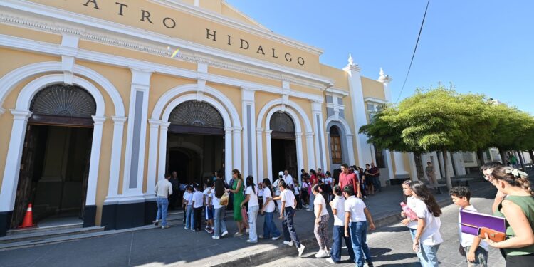 Cultura Colima e INBAL concluyen con éxito funciones para estudiantes en el Teatro Hidalgo