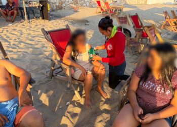 Realiza UEPC Colima segundo rescate de este jueves en Manzanillo; dos personas de Edomex fueron auxiliadas