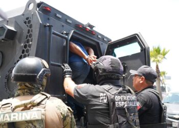 SEMAR, SSP y FGE realizan traslado de “El Bukanas” al Penal de Tepexi