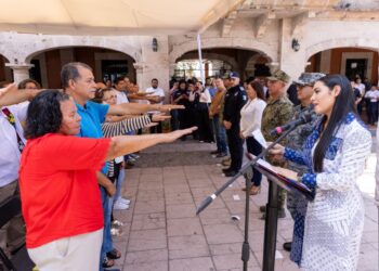 Ferias de Paz sirven para que jóvenes sepan a qué instituciones pueden acudir en diversas situaciones: Indira Vizcaíno