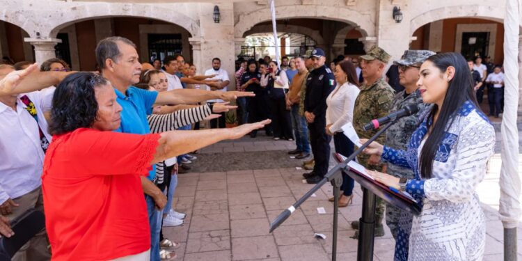 Ferias de Paz sirven para que jóvenes sepan a qué instituciones pueden acudir en diversas situaciones: Indira Vizcaíno