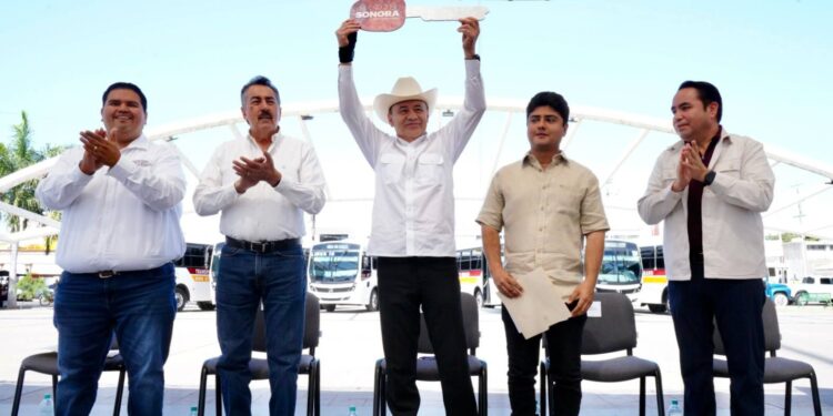 El Gobernador Durazo refuerza transporte y salud en Cajeme con nuevos camiones y arranque de Semana Nacional de Vacunación