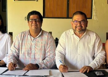 IEEA Colima garantiza derecho a la educación de personas adultas mayores; firma convenio con ‘La Armonía’ y formarán círculo de estudio