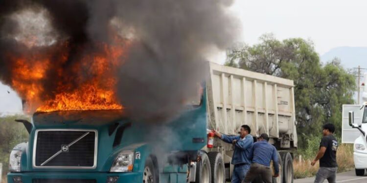 CNTE convoca movilizaciones en Oaxaca tras violento desalojo en Mitla