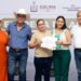 Indira Vizcaíno entregó cartas de autorización de apoyo por 9 mdp a productores del agro colimense