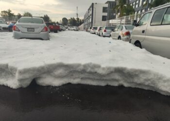 Intensa lluvia y granizo afectan zona de estadios y espacios deportivos en Puebla