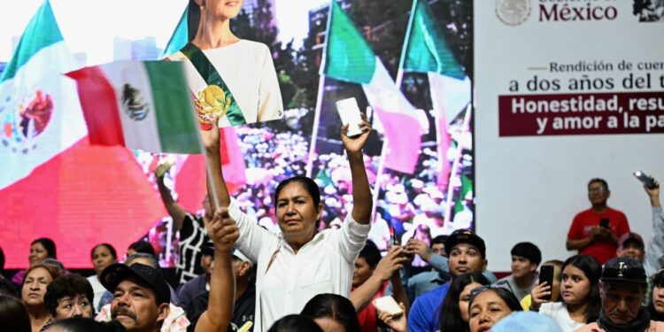 Gobernador Alfonso Durazo y más de 17 mil sonorenses refrendan su respaldo a la transformación liderada por la Presidenta Sheinbaum