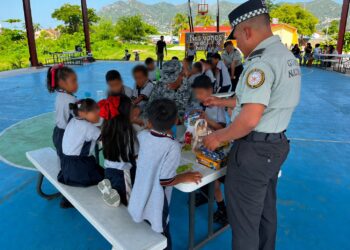 Guardia Nacional fortalece la cultura cívica y la prevención entre estudiantes de Acapulco
