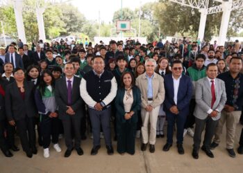 Inaugura Lorena Cuéllar nueva techumbre del CECyTE Tlachco; destaca inversión en educación como motor de oportunidades para la juventud
