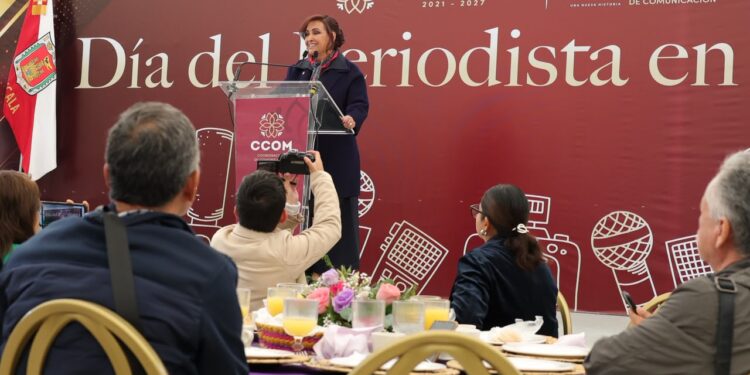 Reconoce Lorena Cuéllar al periodismo tlaxcalteca como constructor de comunidad y conciencia