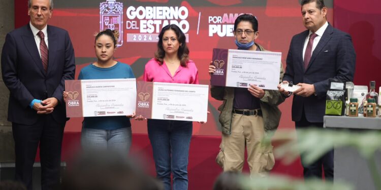 Gobierno de Puebla responde con inmediatez, cercanía y apoyos a damnificados por lluvias