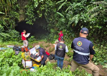 Continúan tareas de búsqueda y rescate en gruta de Cuetzalan: Protección Civil