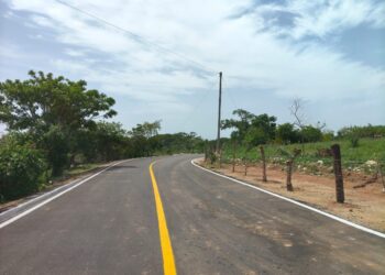Continúa el fortalecimiento y mejoramiento de la infraestructura carretera en la Costa Chica