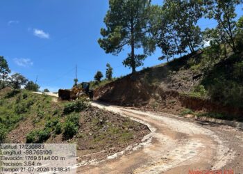 La CICAEG restablece la circulación en Tlacoapa tras atender derrumbe en la vía Xocoapa–Tenamazapa