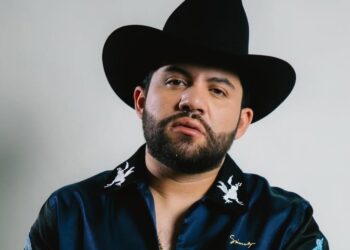 Luis R. Conríquez cambia de rumbo y presenta un álbum inspirado en sus orígenes