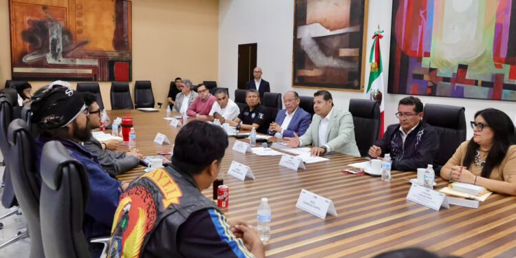 Gobierno estatal y congreso acuerdan mesas de trabajo con motociclistas para analizar la ley de movilidad