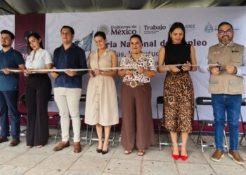 Feria de Empleo ofreció 500 vacantes a colimenses con sueldos de hasta 19,500 pesos; siguen el 19 en Manzanillo y el 26 en Tecomán