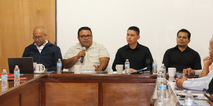 Guerrero fortalece atención y acompañamiento a familias afectadas por desplazamiento interno: Francisco Rodríguez 