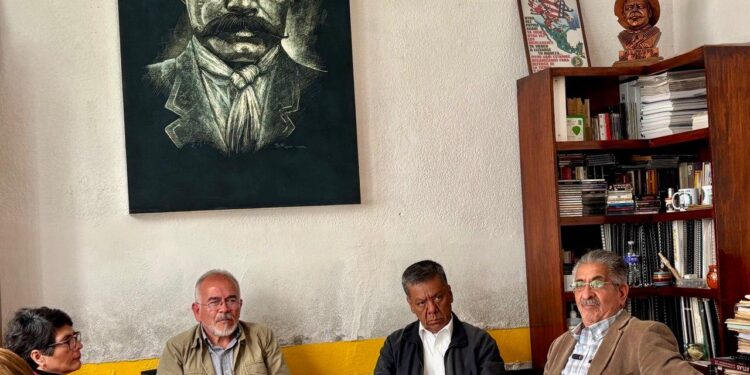 Movilización de comuneros a SEGOB para exigir reconstrucción de vivienda y restitución de 700 hectáreas: UNTA