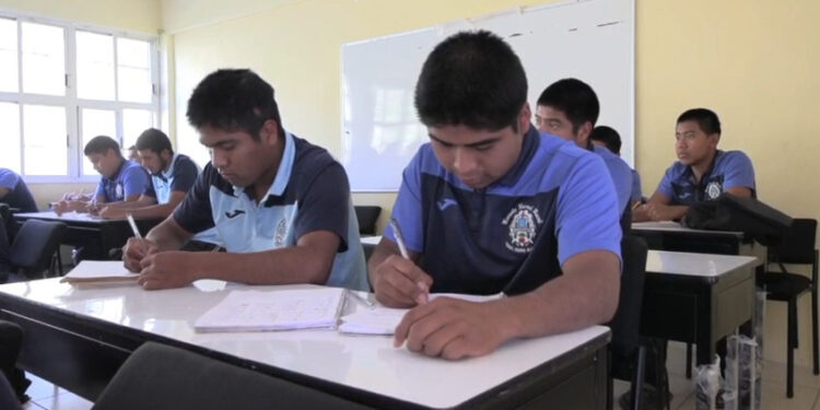 Regresan a clases más de un millón 700 mil estudiantes de diversos niveles en Guerrero: SEG 