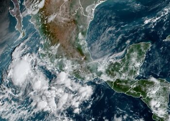 Pronóstico meteorológico HOY: tormentas eléctricas y temperaturas de hasta 45 grados