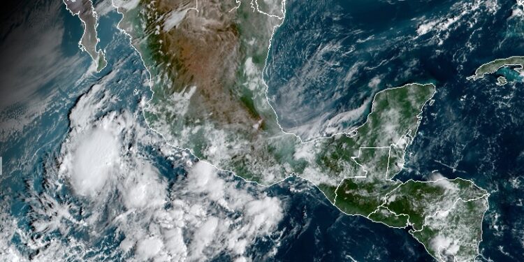 Pronóstico meteorológico HOY: tormentas eléctricas y temperaturas de hasta 45 grados