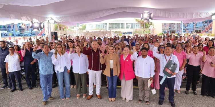 Evelyn Salgado dio el banderazo de la campaña de mastografías en comunidades amuzgas para la detección a tiempo del Cáncer
