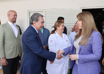 Encabeza Ceci Arellano donación al hospital de la niñez poblana