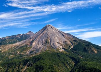 Volcán de Colima se mantiene estable y con baja actividad