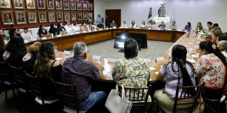 La Gobernadora Graciela Domínguez escucha a familias y colectivos de búsqueda de sinaloa y refrenda compromiso con sus demandas