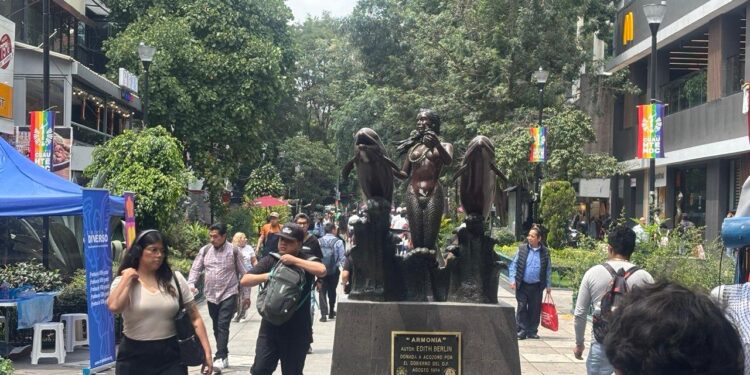 Zona Rosa, recibirá a más de 100 mil visitantes, nacionales y extranjeros, este 15 de septiembre: Carlos Villalobos